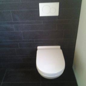 Moderne badkamer in zwart-wit — JBM project